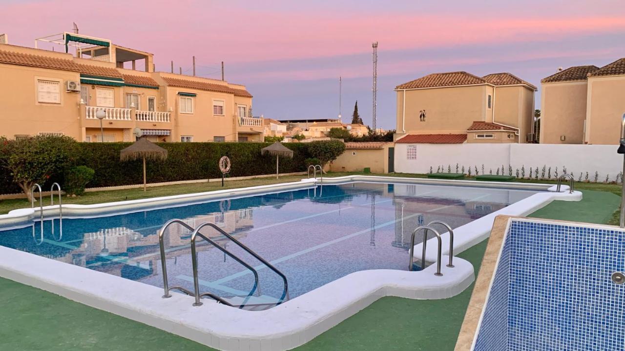 Holiday House Торевиеха Екстериор снимка